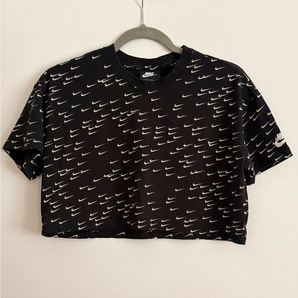 Nike Swoosh Crop Tee
